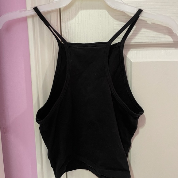 Black Cropped Tank - Picture 2 of 3